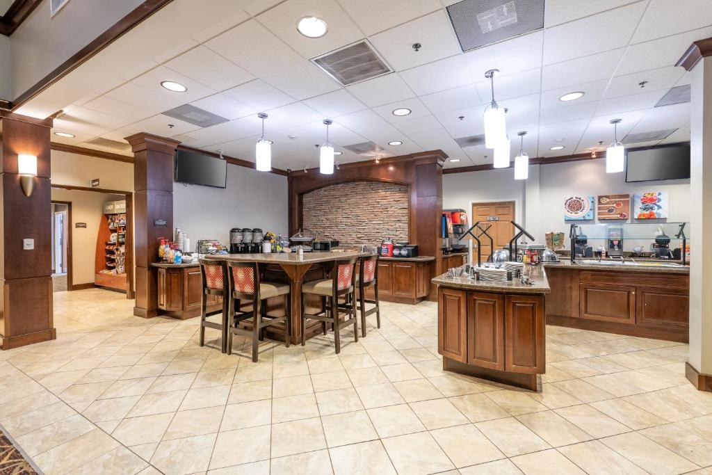Staybridge Suites North Charleston by IHG photo