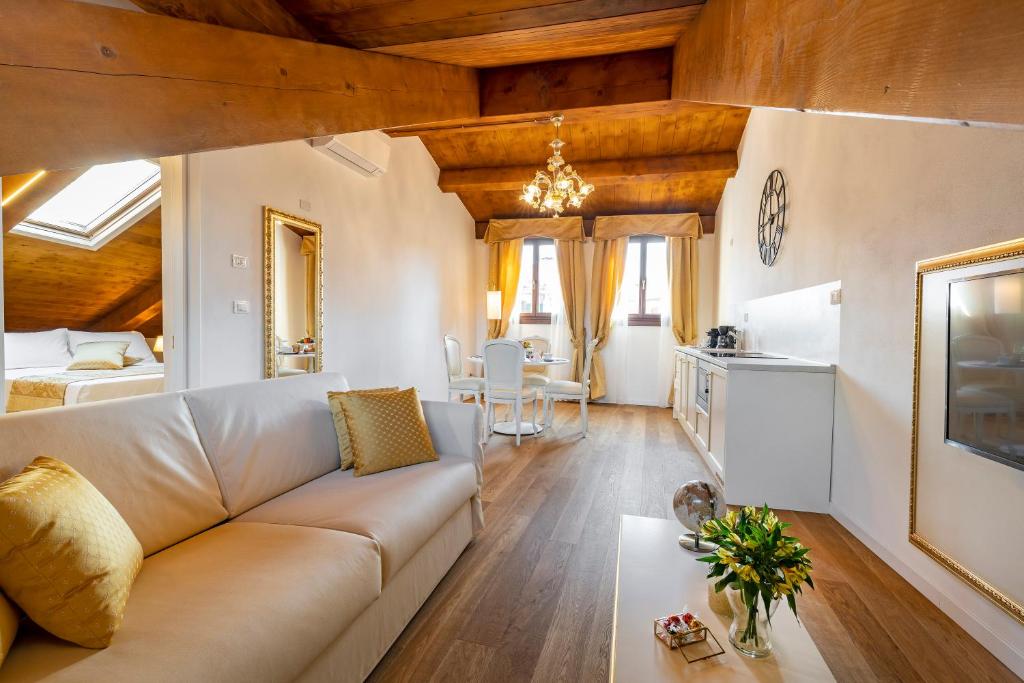 Laguna D'oro Luxury Apartments - 19