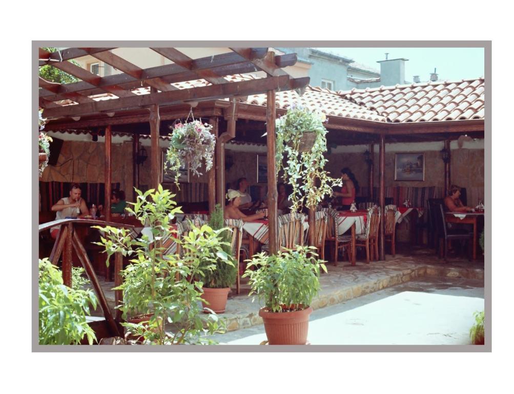 Restaurace v ubytování Hotel Apart
