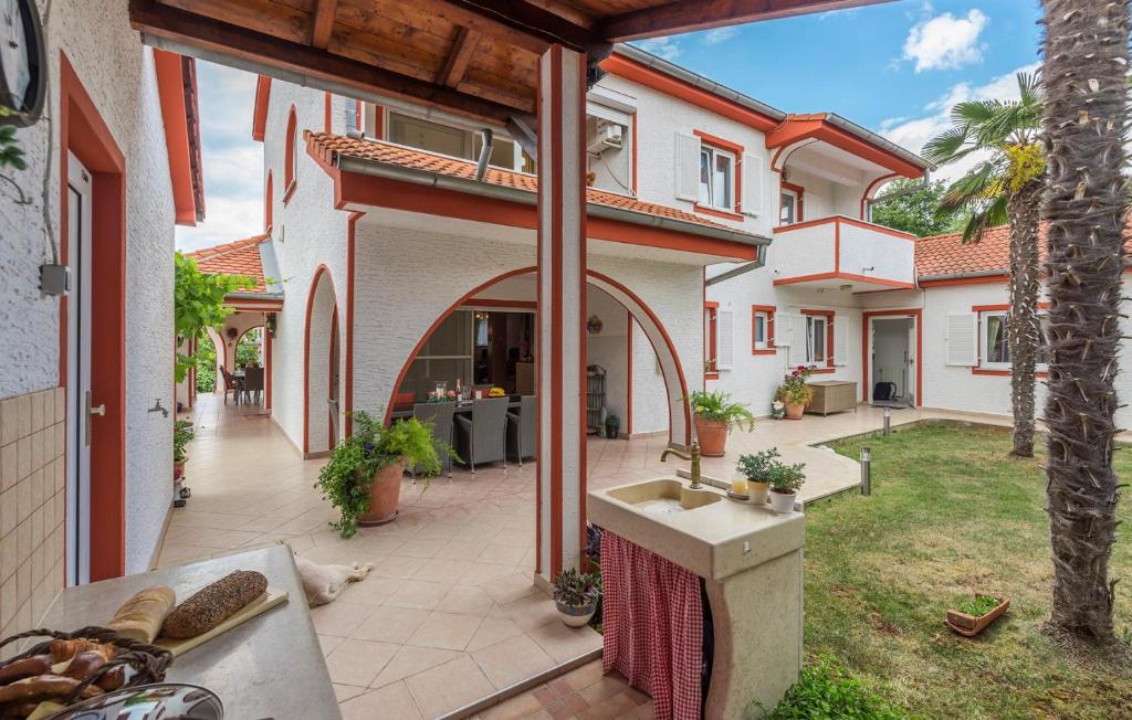 Budova, v ktorej sa vila nachádza