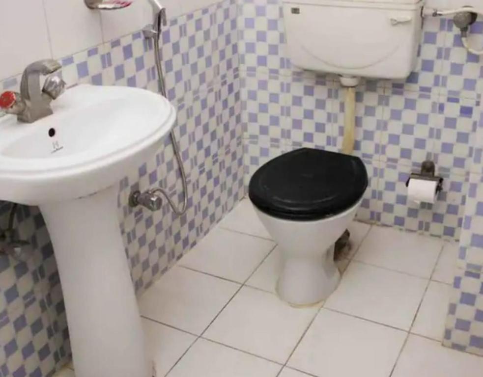 Koupelna v ubytování Hotel Rahi