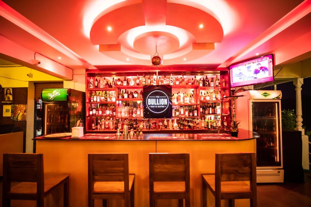 Lounge nebo bar v ubytování The Woodside Inn