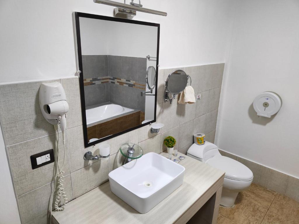 Koupelna v ubytování Hotel Punta Azul