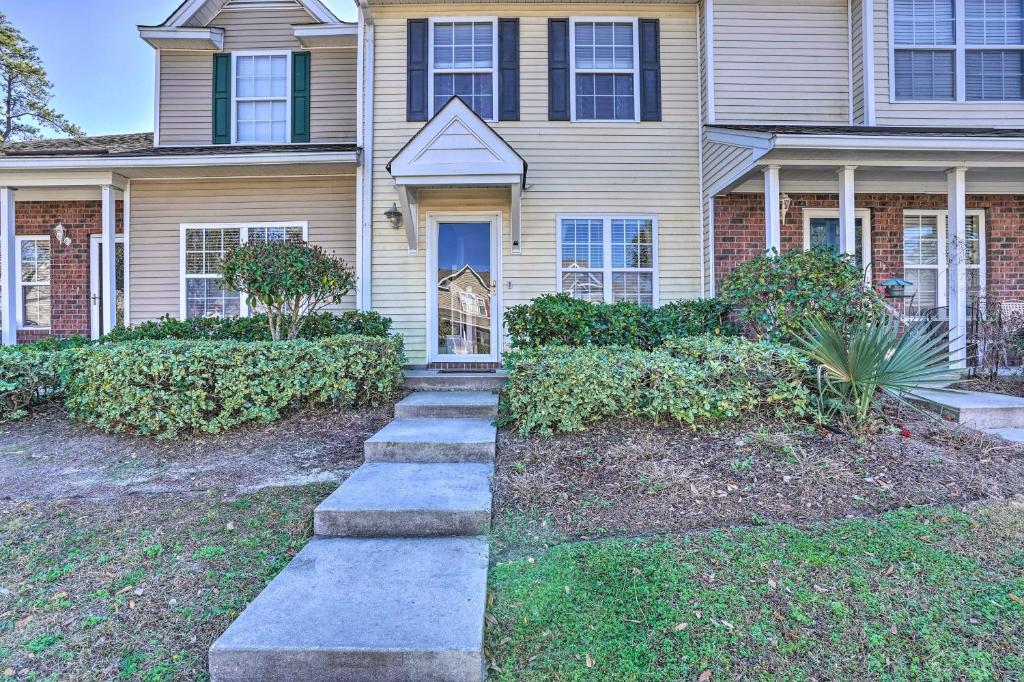 Charleston Townhome about 13 Mi to Sand and Surf!, Charleston (updated