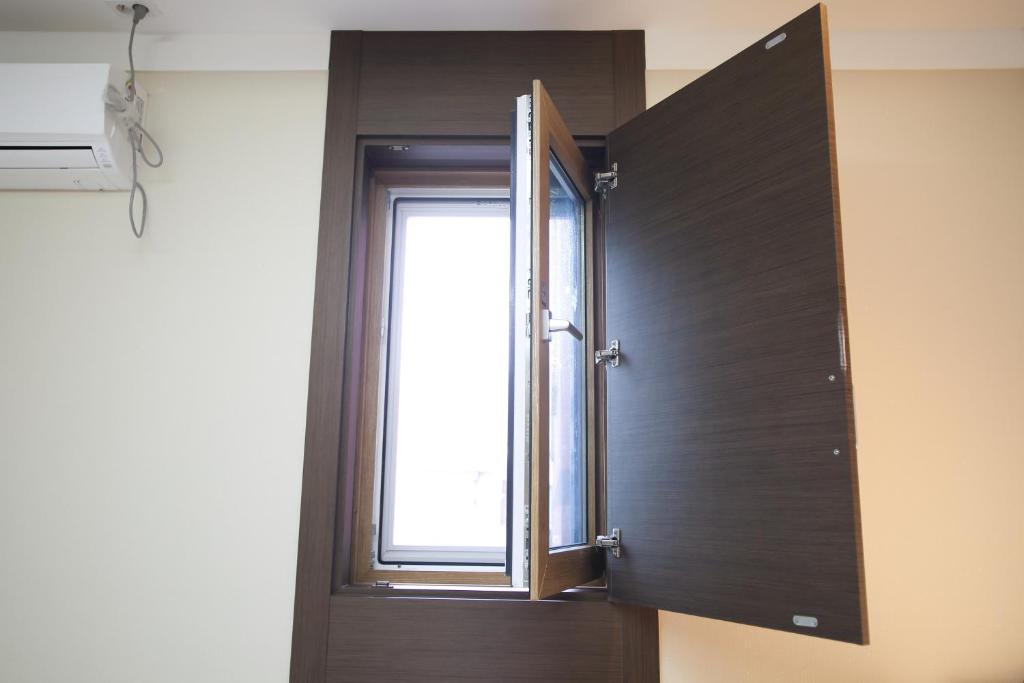 Hotel MIDO Myeongdong - Superior Triple Room