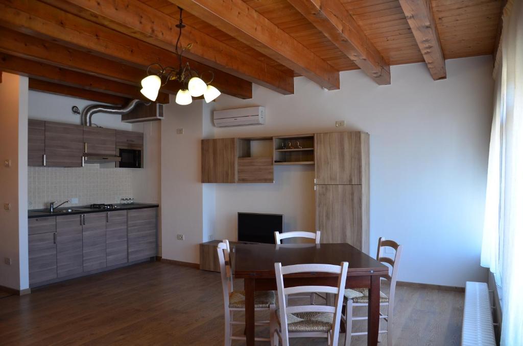 Kuchyňa alebo kuchynka v ubytovaní Agriturismo Alla Corte