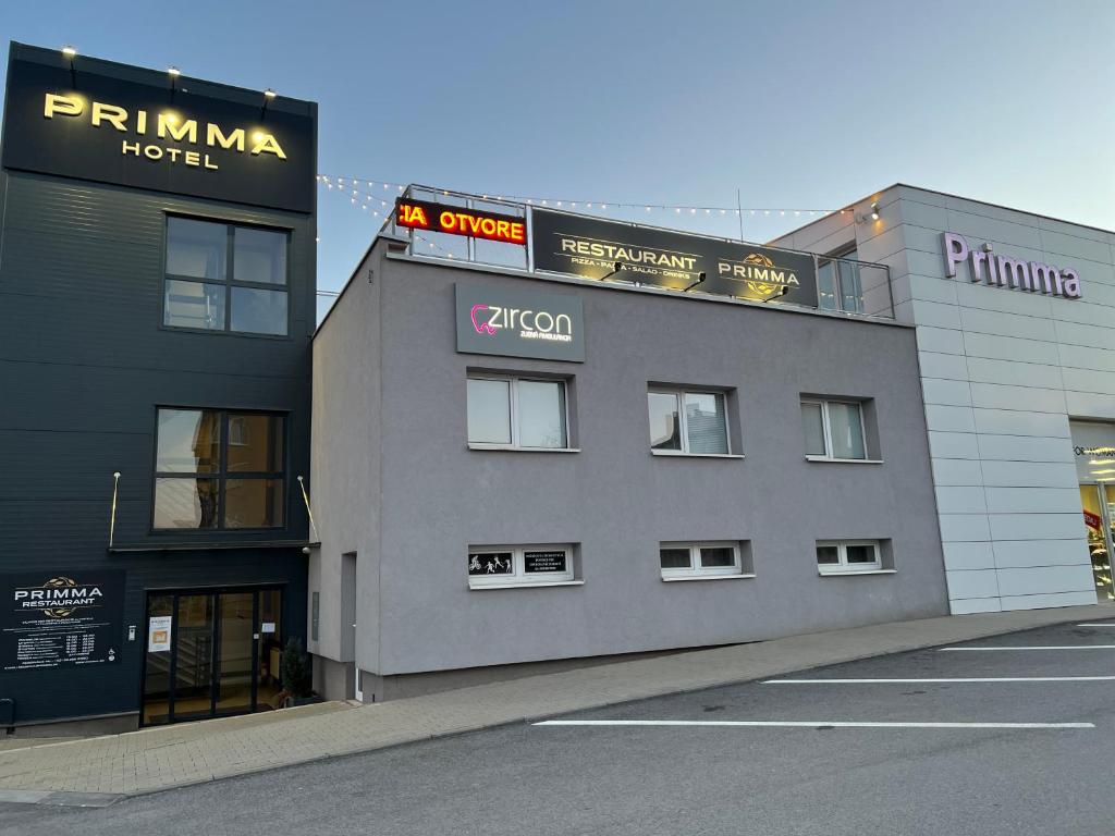 The building in which a szállodákat is located