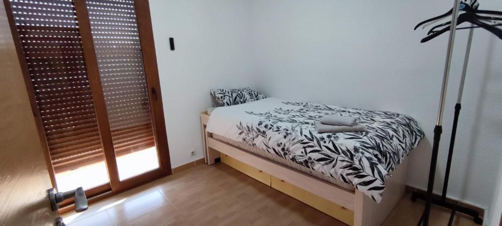 Posteľ alebo postele v izbe v ubytovaní Beach Breeze Townhouse by the beach