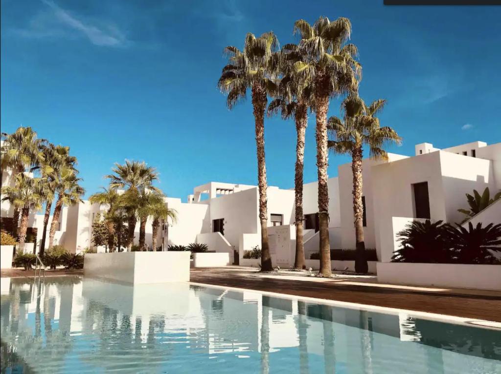 Basen w obiekcie Casa Indalo - Resort Macenas Mojacar lub w pobliżu