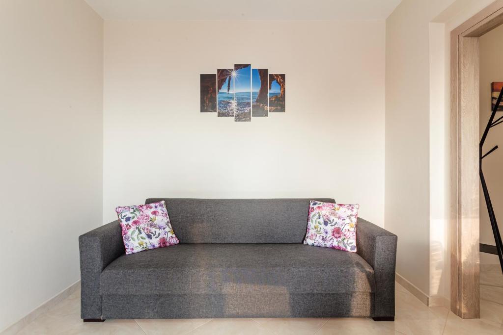Posezení v ubytování Kelly's Sunset Apartment 1 Κalamata