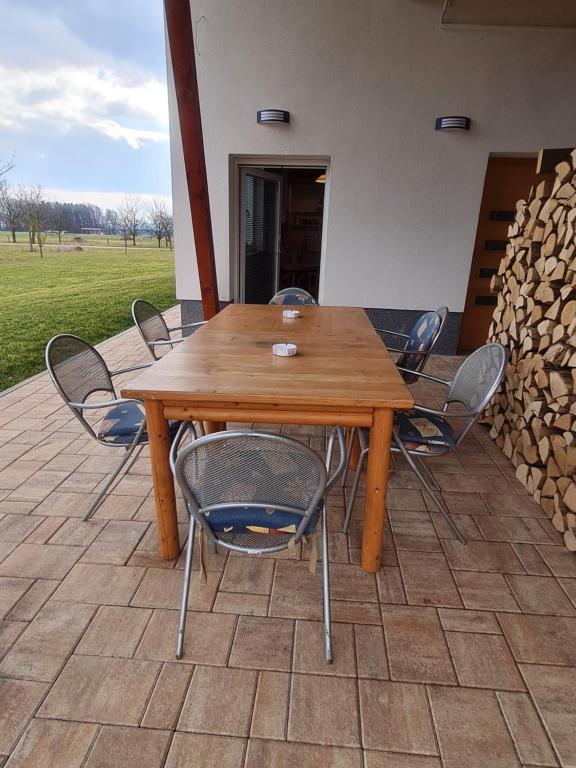 Fotografie z fotogalerie ubytování APARTMA RANČ LUŽE v destinaci Kranj