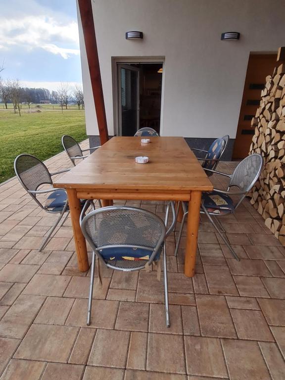 Fotografie z fotogalerie ubytování APARTMA RANČ LUŽE v destinaci Kranj