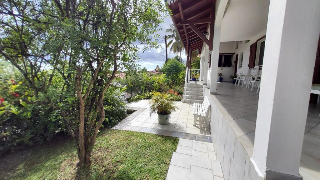 Zahrada ubytování Appartement Les Bougainvilliers Vue Mer