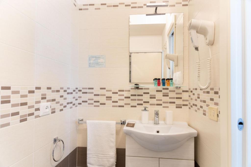 Hotel Edelweiss Riccione - Resim 20