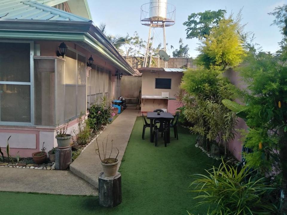 Zahrada ubytování Tagaytay Budget Transient/ Staycation Home