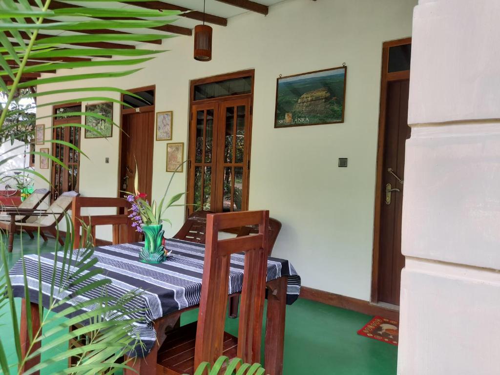 Fotografie z fotogalerie ubytování Sigiri Jungle Villa v destinaci Sigiriya