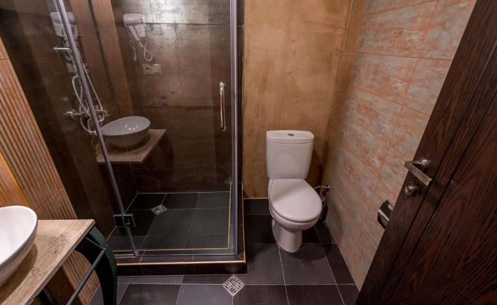 Koupelna v ubytování Boutique Kosher Hotel Tourfa