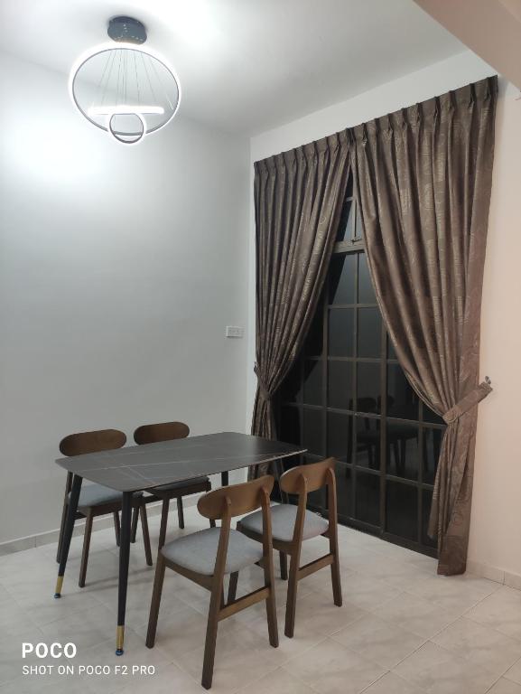 55 homestay 4-bedrooms guesthouse in Bukit Bakri Muar Johor - Villa