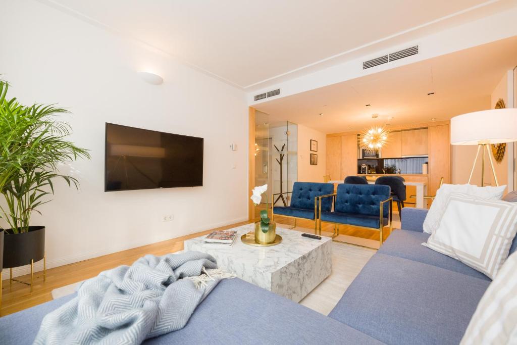 Rafael Kaiser - Premium Apartments City Centre - Contactless 24h Check ...