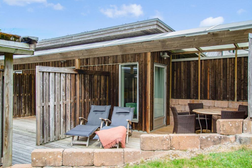 Patio nebo venkovní prostory v ubytování Hotell och Restaurang Hovs Hallar