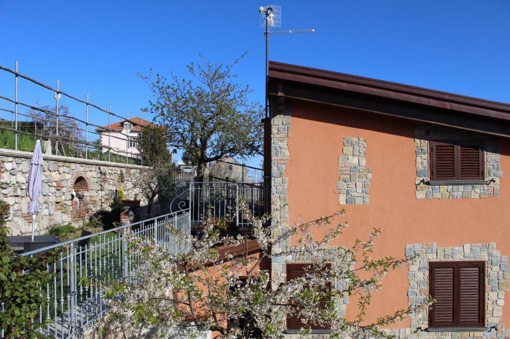 The Chalet, guest house - 1