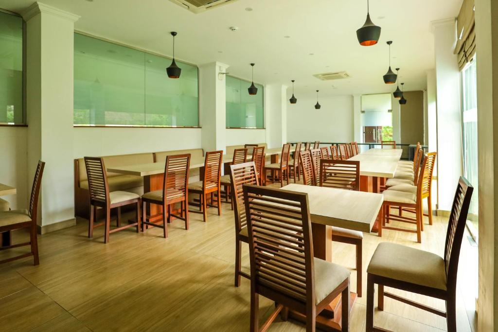 Restaurace v ubytování Hotel Ganthera Kandy