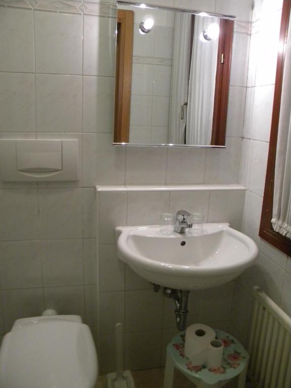 Koupelna v ubytování Hotel Adua