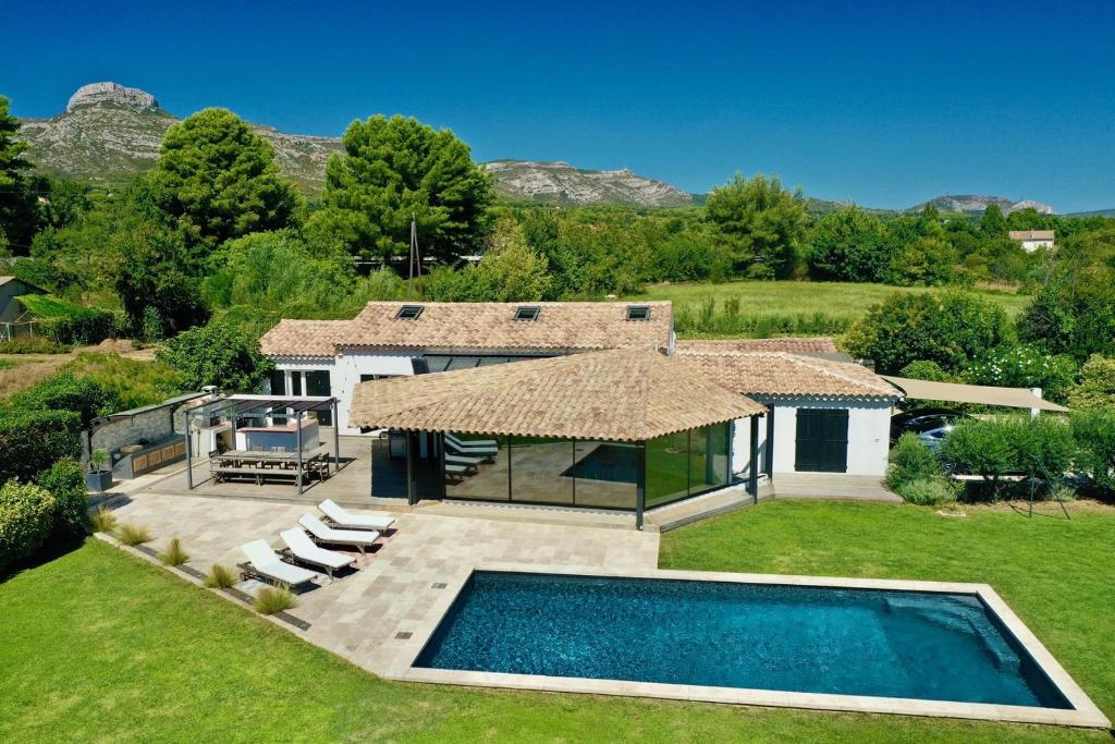 Photo de la galerie de l'établissement La 'Villa Garlaban' en Provence classée 5*****, à Aubagne