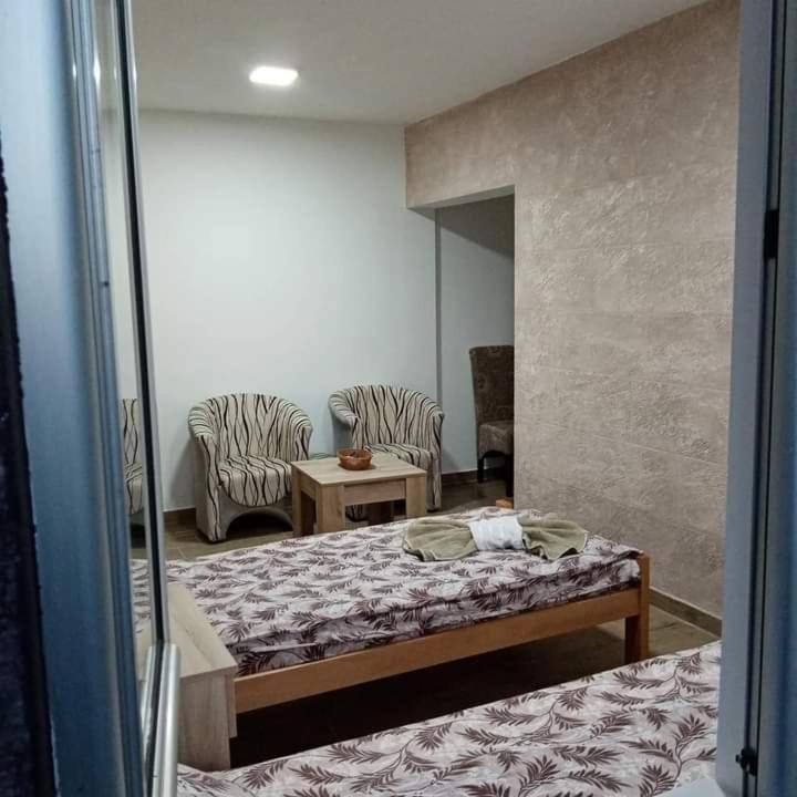 Istumisnurk majutusasutuses Apartman Oreol