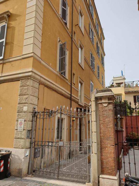 Budova, v ktorej sa apartmán nachádza