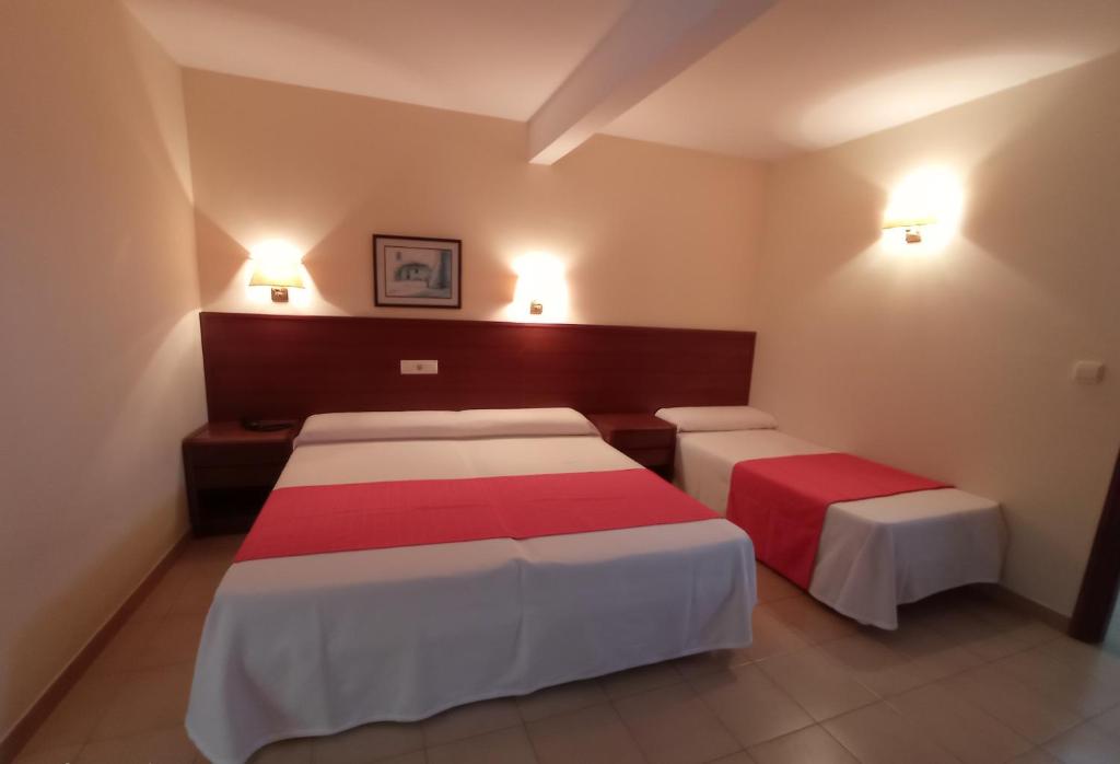 Hotel Siroco Portonovo - 室内三人间（2名成人+1名儿童）
