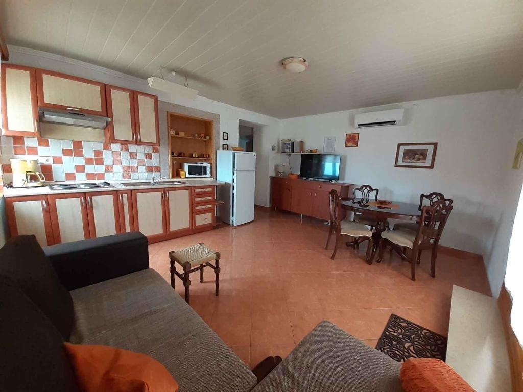 Kuchyň nebo kuchyňský kout v ubytování Apartments in Klanice/Insel Krk 14692