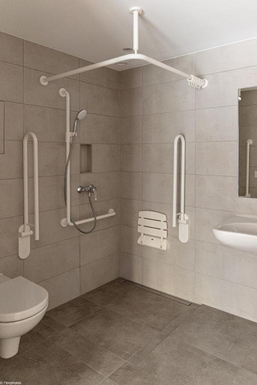 Koupelna v ubytování Los Lorentes Hotel Bern City