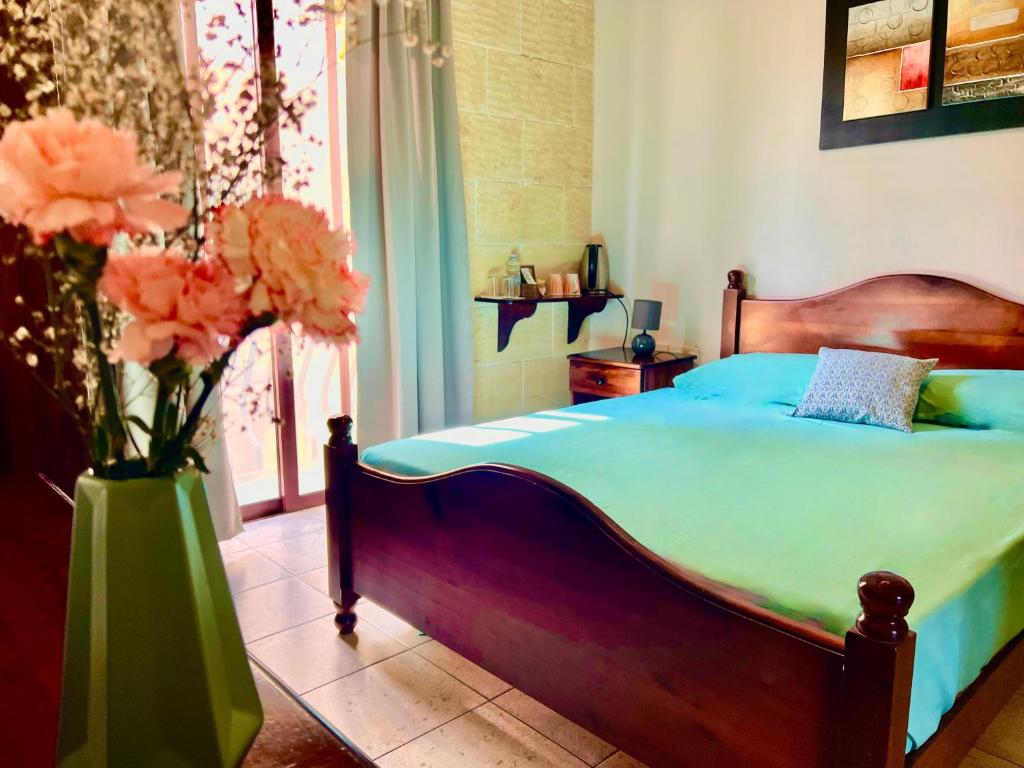 Grotto's Paradise B&B - 1