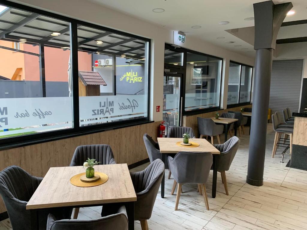 Hostel Mali Pariz - 1