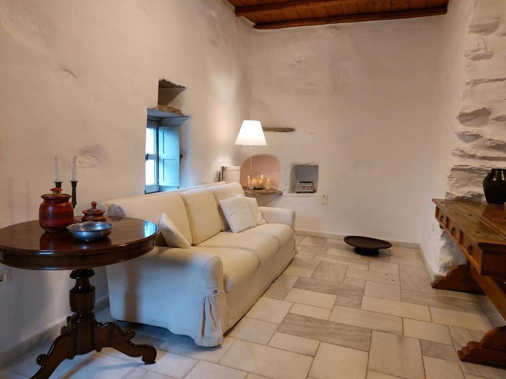 Posedenie v ubytovaní Paros Traditional Country House