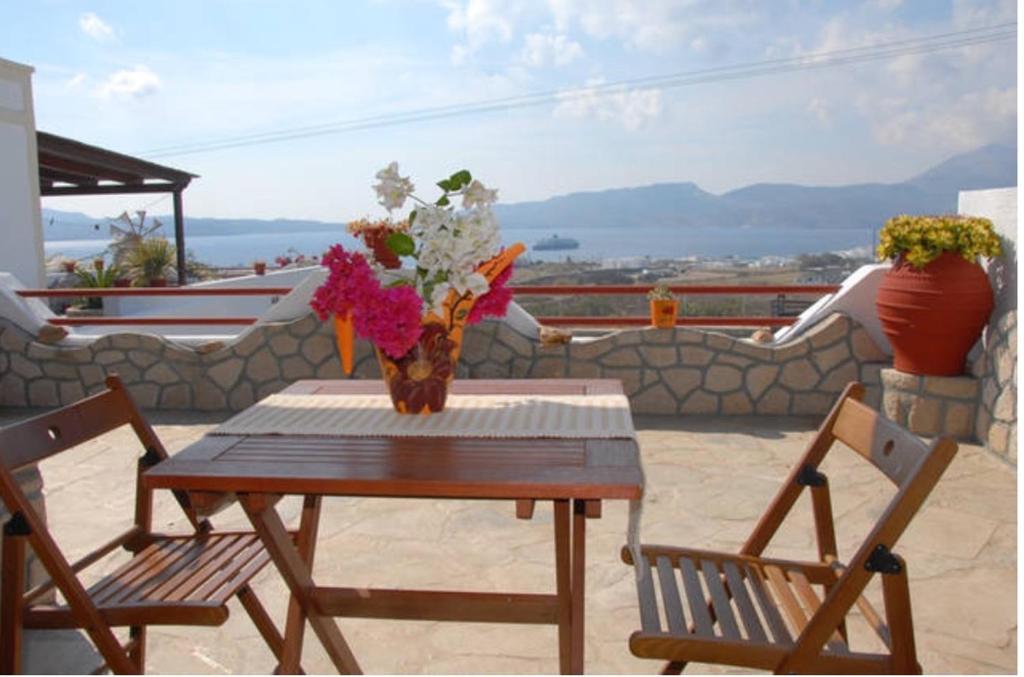 Christos rooms milos - 11