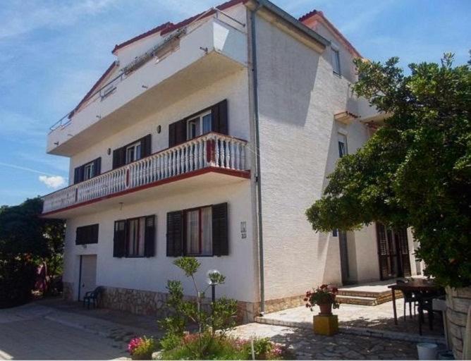 Budova, kde se apartmán nachází