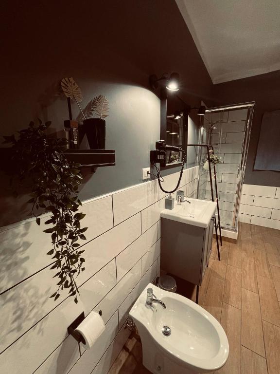 A bathroom at Palazzo Berardi
