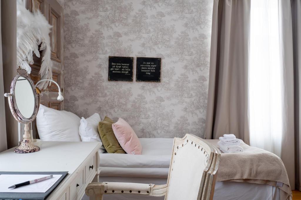Karstorp Säteri – Hotell och Konferens - Standaard Tweepersoonskamer Met 2 Aparte Bedden