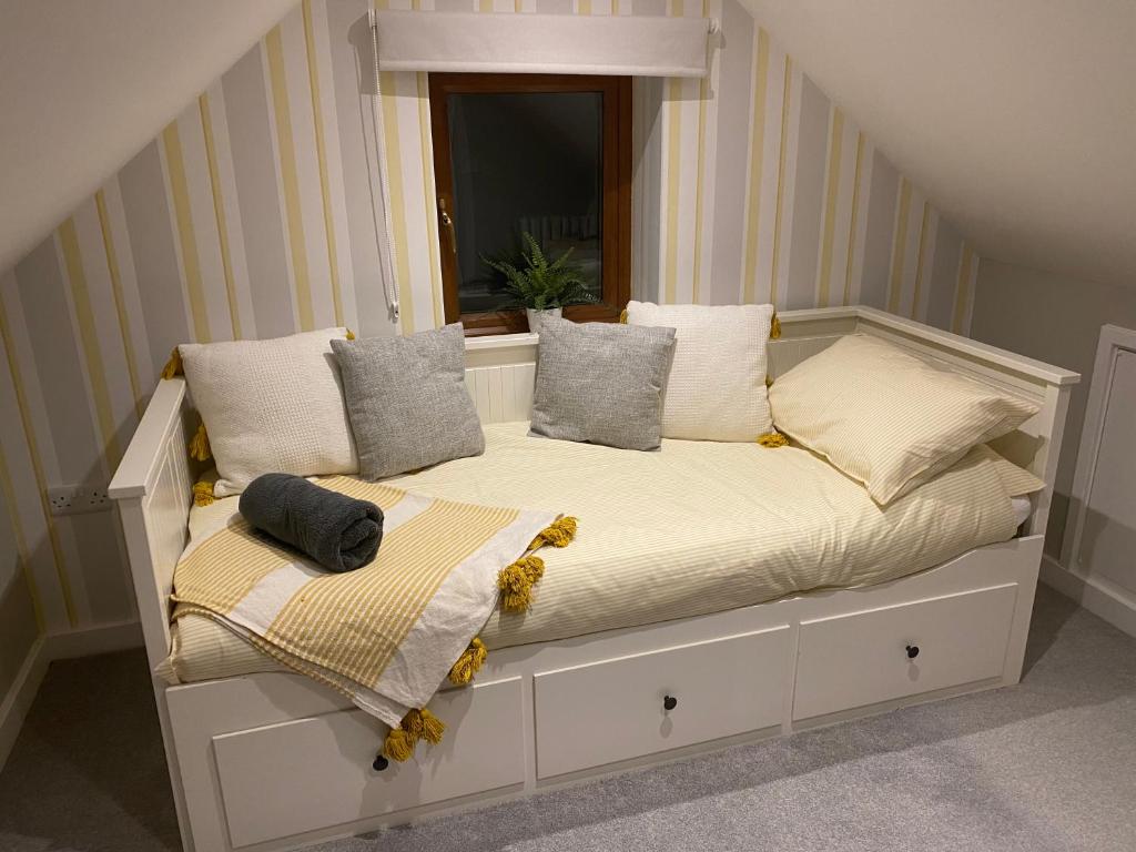 Postel nebo postele na pokoji v ubytování Beautiful, 2 Bedroom Cottage