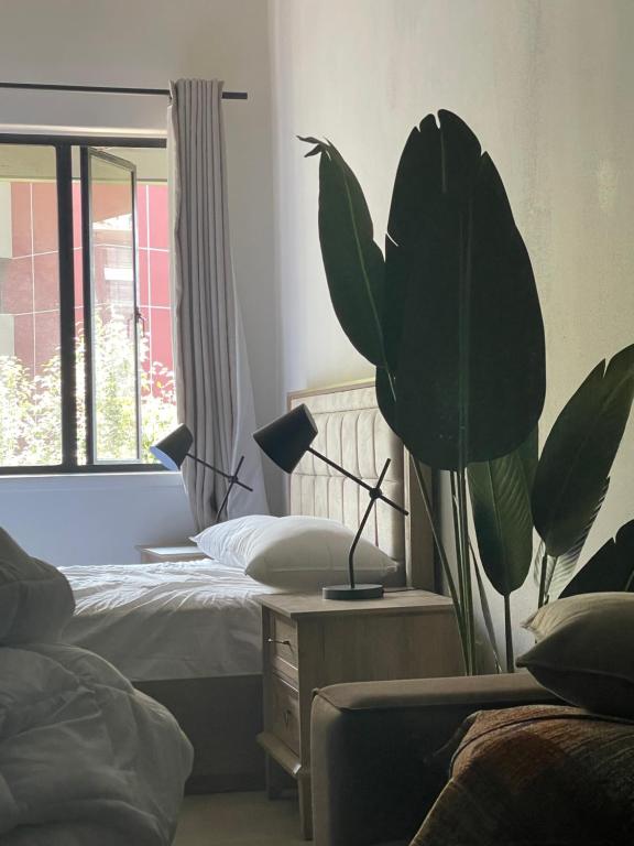 Black Brick Luxury Apartment - Housity