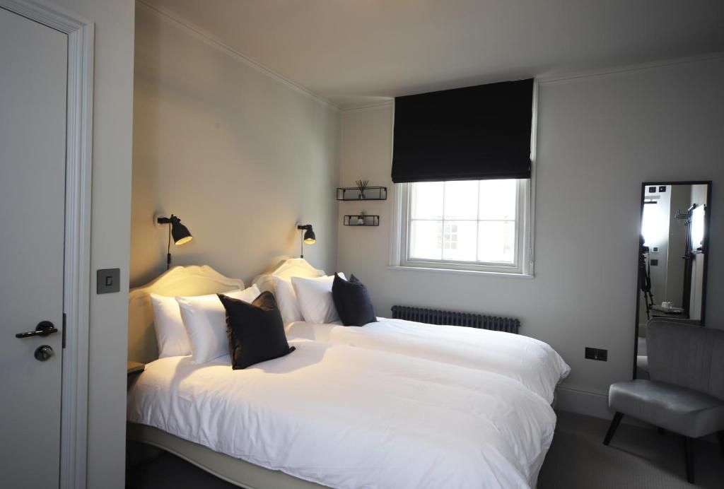 The SOLO No 1 Bank Chambers - Chambre Jumelle De Luxe