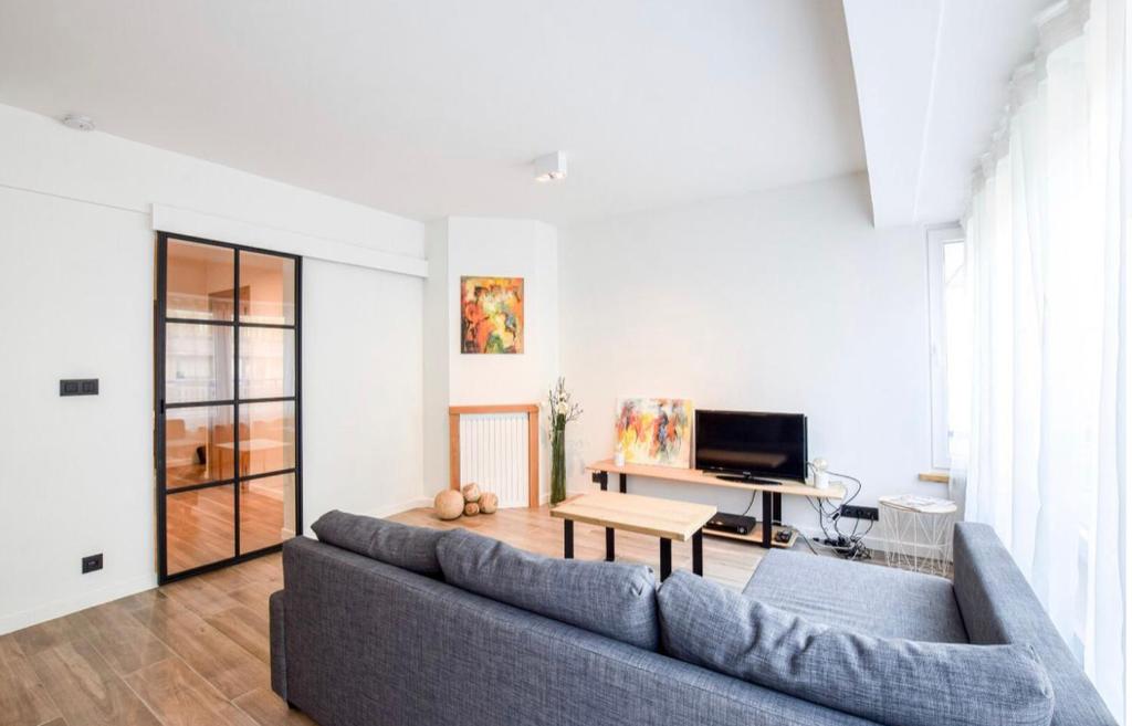 West-end Beach - Housity