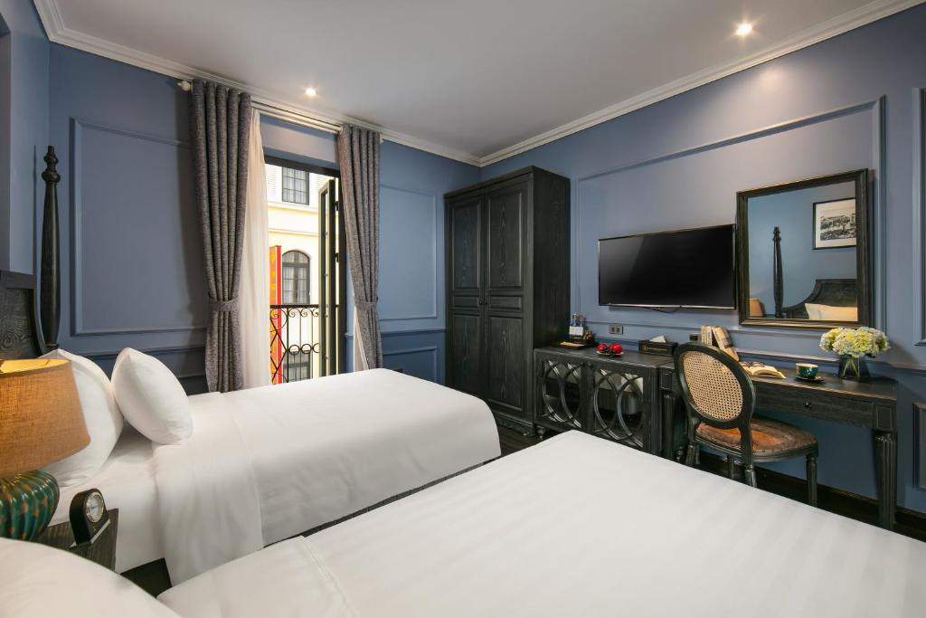 Hanoi Paradise Center Hotel & Spa - Family Suite Met Balkon