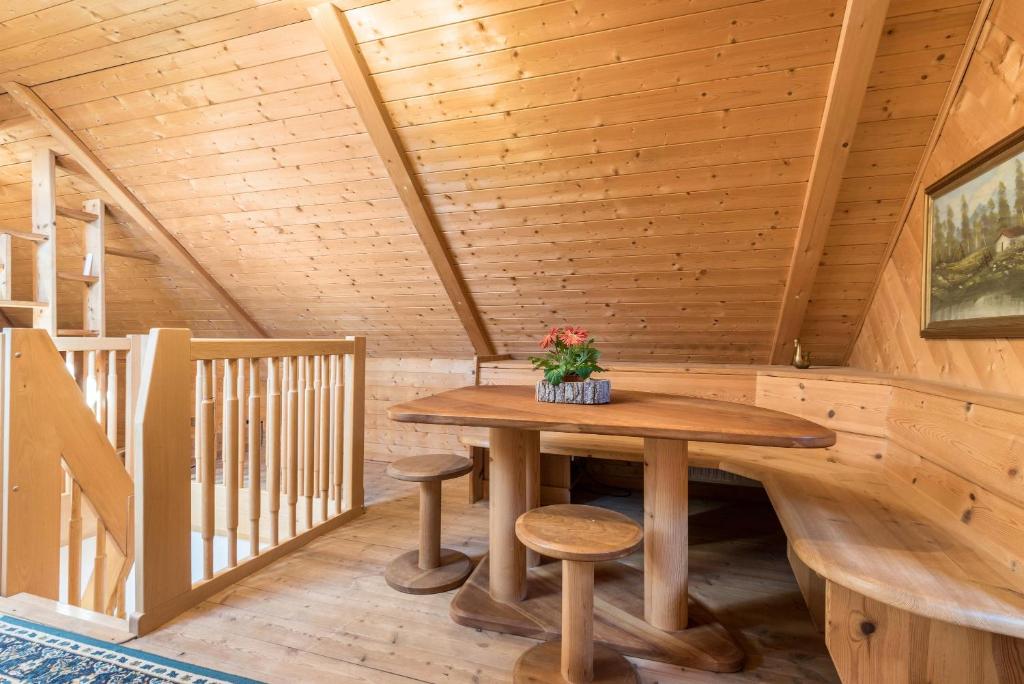 Fotografie z fotogalerie ubytování Apartment Vigl Lodge v destinaci Collalbo