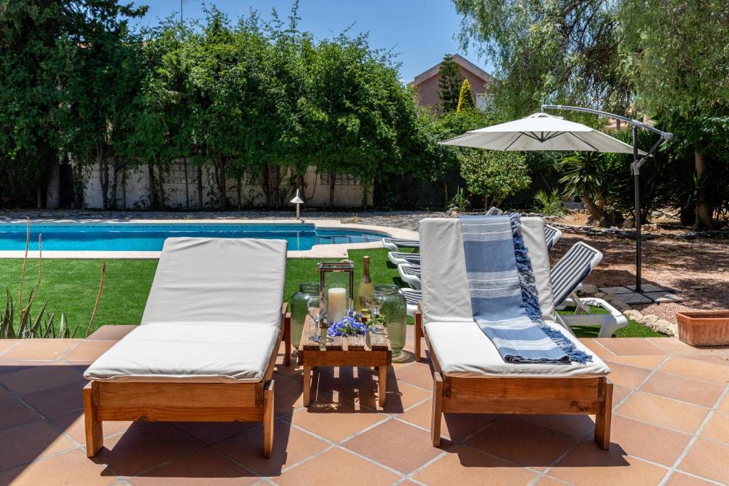 Gran Chalet céntrico con piscina y bbq privada a 5 minutos ...