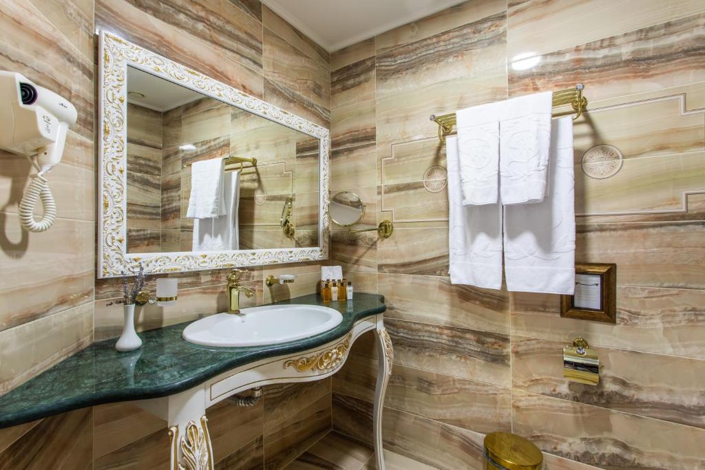 Wellness Santa Hotel - adults plus12 photo