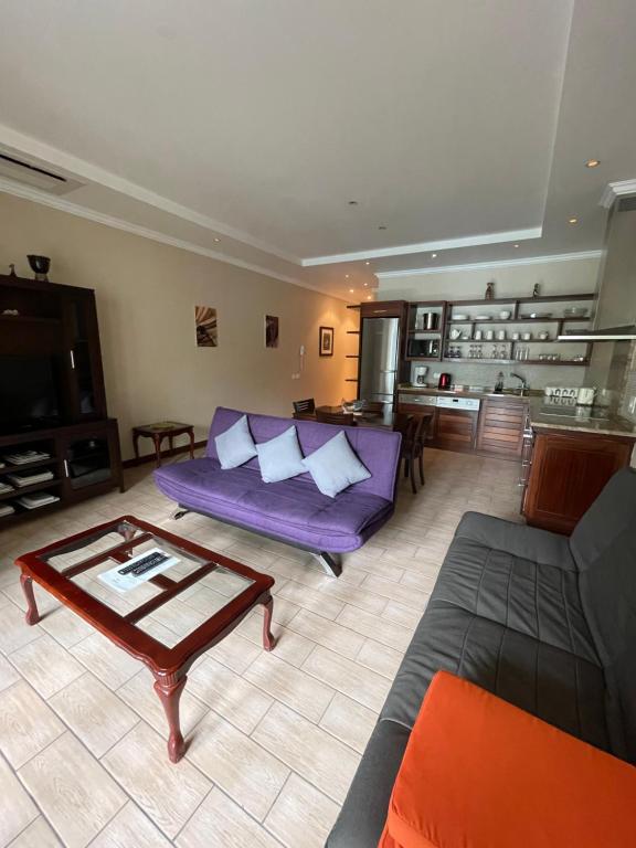 Posezení v ubytování Eden Luxury Apartment P13 A2