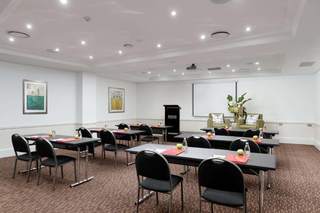 Rydges Camperdown - Resim 7